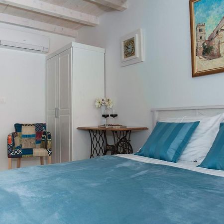 Bed and Breakfast Sobe Bile Pag Town Zimmer foto
