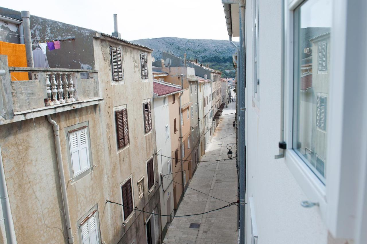 Bed and Breakfast Sobe Bile Pag Town Exterior foto