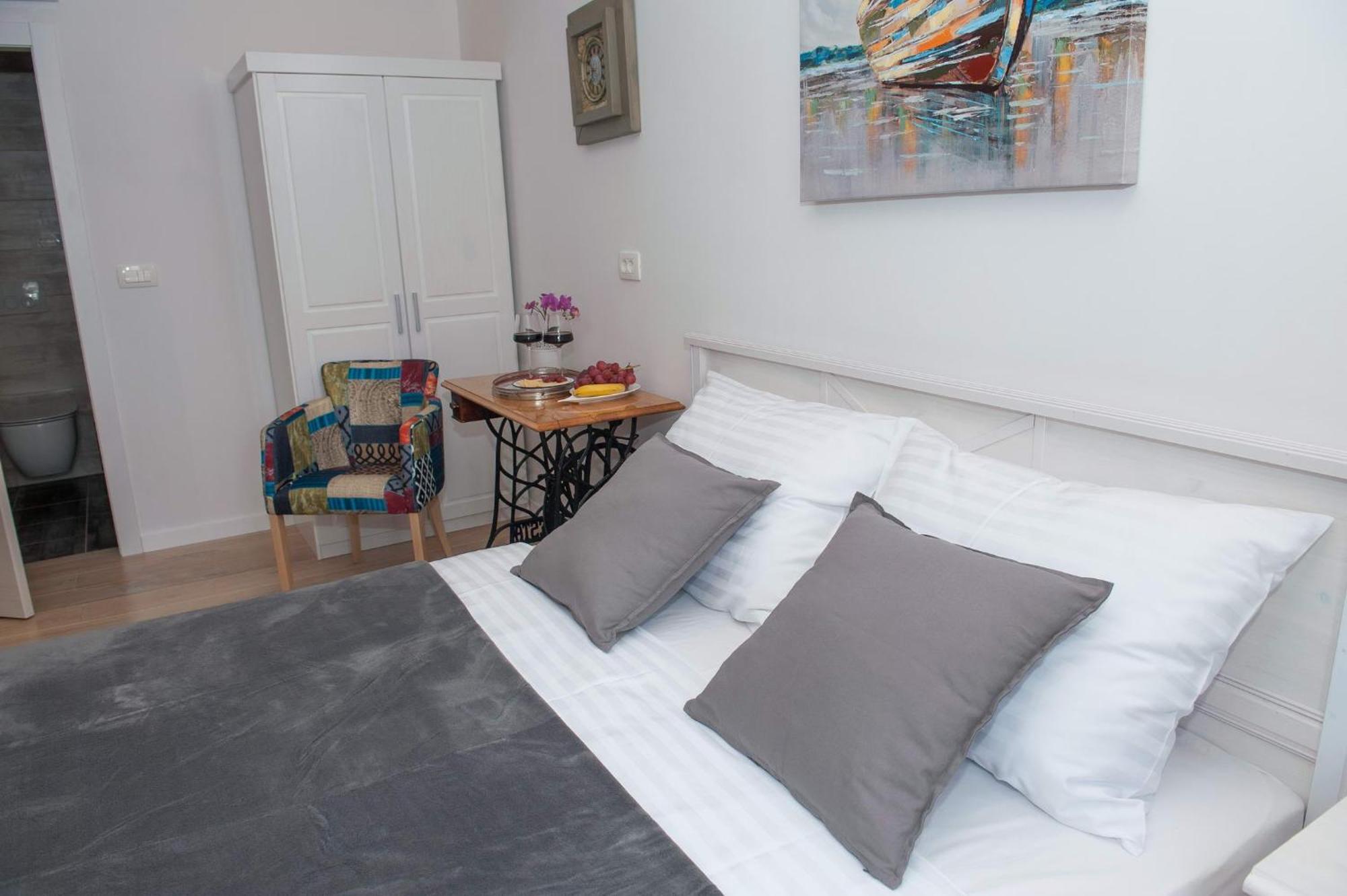 Bed and Breakfast Sobe Bile Pag Town Zimmer foto